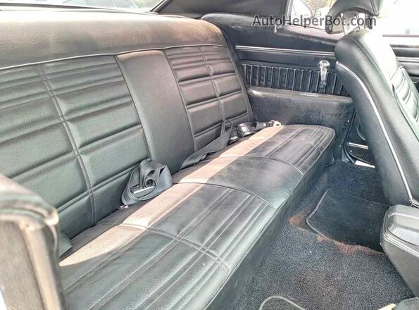 138570B122203 1970 CHEVROLET MONTE CARLO Синий Вид салона спереди