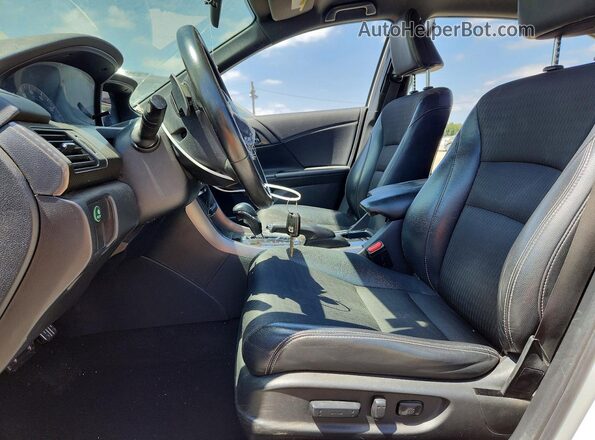 1HGCR2F53GA157822 2016 HONDA ACCORD White Вид панелі приладів