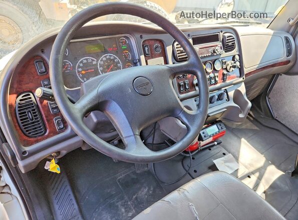 3ALACXFC4JDJV7419 2018 FREIGHTLINER M2 White Вид панелі приладів