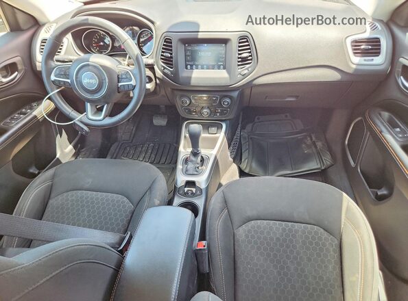 3C4NJCAB0LT147656 2020 JEEP COMPASS Silver წინა პანელის ხედი