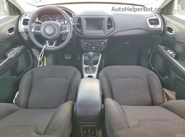 3C4NJCAB1MT502335 2021 JEEP COMPASS Белый Вид панели приборов