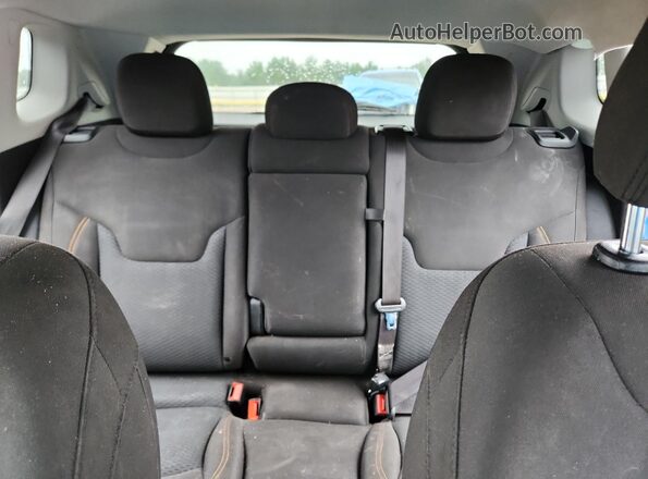 3C4NJCAB1NT101126 2022 JEEP COMPASS Blue Հետևի նստատեղերի տեսք