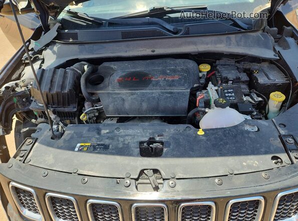 3C4NJCAB3JT254861 2018 JEEP COMPASS Blue Rear interior view