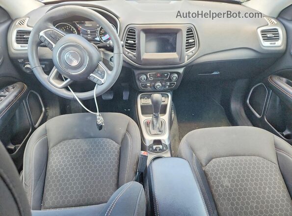 3C4NJCAB3JT254861 2018 JEEP COMPASS Blue Dashboard view