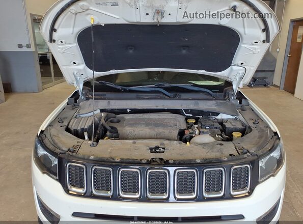 3C4NJCAB5JT410804 2018 JEEP COMPASS White Вид ззаду