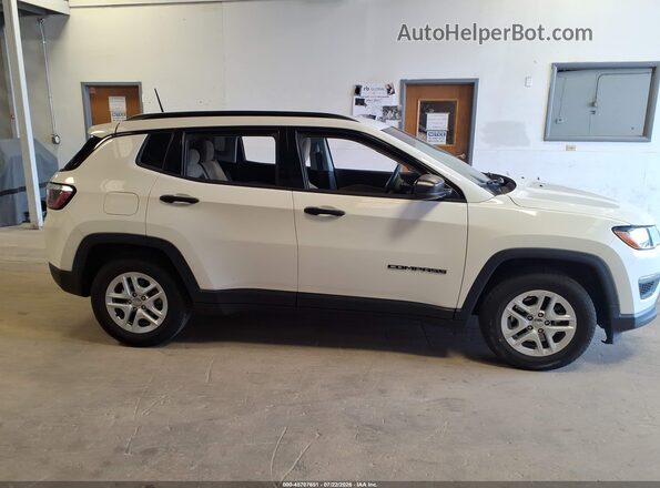 3C4NJCAB5JT410804 2018 JEEP COMPASS White Вид задньої частини салону