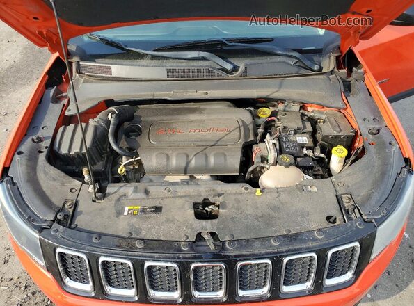 3C4NJCAB7JT214993 2018 JEEP COMPASS Orange ძრავის განყოფილების ხედი