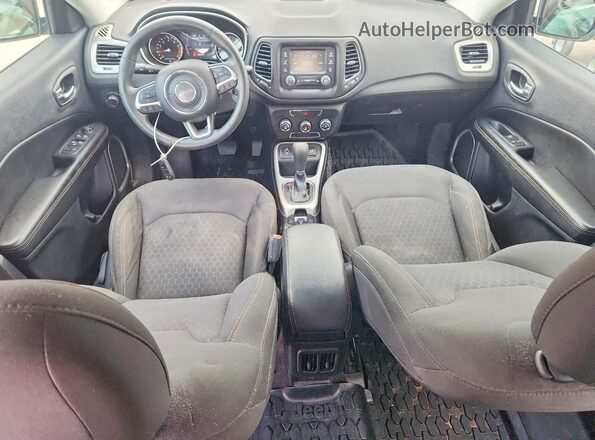 3C4NJCAB9JT254962 2018 JEEP COMPASS White Dashboard view