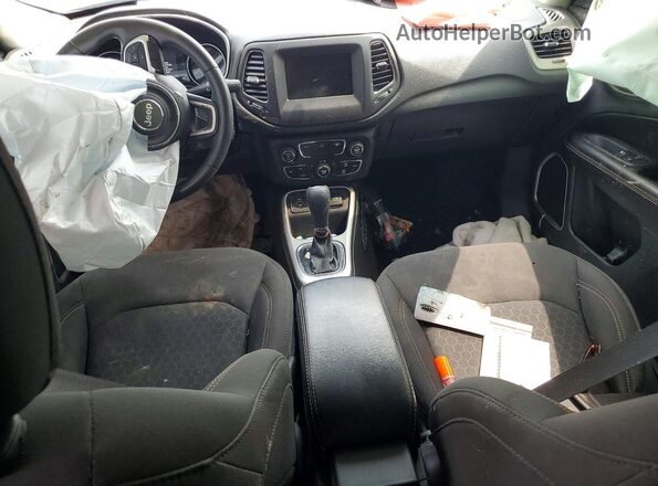 3C4NJCAB9KT615298 2019 JEEP COMPASS Серый Вид панели приборов