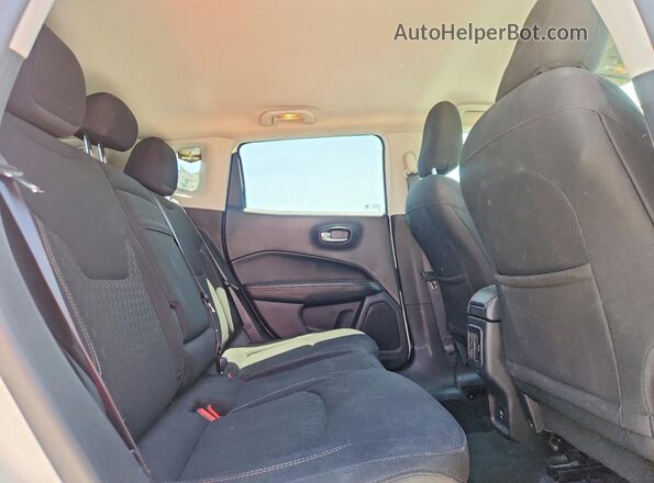 3C4NJCABXHT658279 2017 JEEP COMPASS White უკანა სალონის ხედი