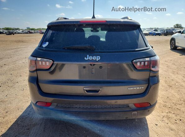 3C4NJCABXJT133549 2018 JEEP COMPASS Gray Vista interior trasera