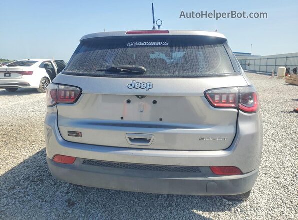 3C4NJCABXJT226961 2018 JEEP COMPASS Gray Widok z tyłu