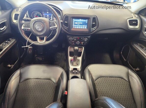 3C4NJCBB0JT193161 2018 JEEP COMPASS Blue Vista del salpicadero