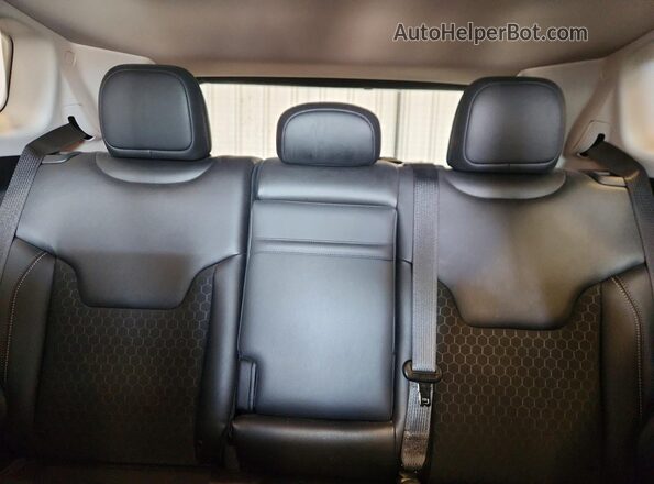 3C4NJCBB0JT193161 2018 JEEP COMPASS Blue Vista de los asientos traseros