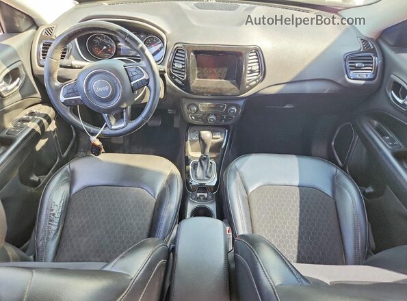 3C4NJCBB0KT612790 2019 JEEP COMPASS Gray Вид панелі приладів
