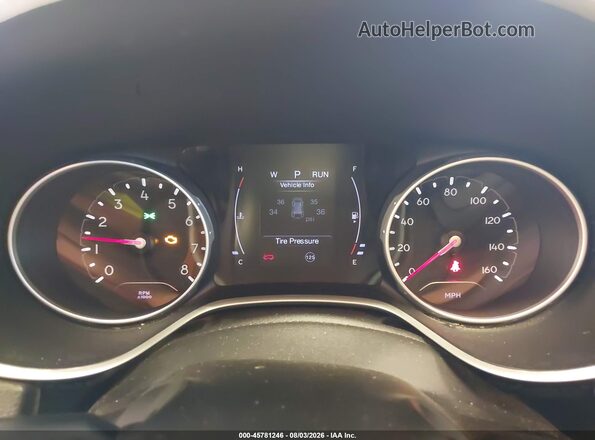 3C4NJCBB1JT469508 2018 JEEP COMPASS Red Widok tylnych siedzeń