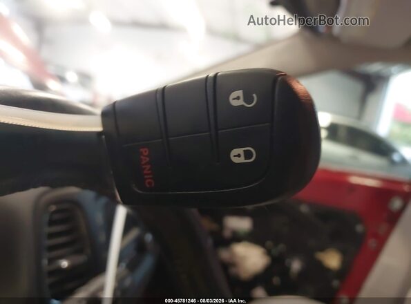 3C4NJCBB1JT469508 2018 JEEP COMPASS Red Widok deski rozdzielczej