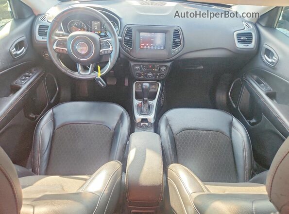 3C4NJCBB1LT224646 2020 JEEP COMPASS Black Вид панелі приладів