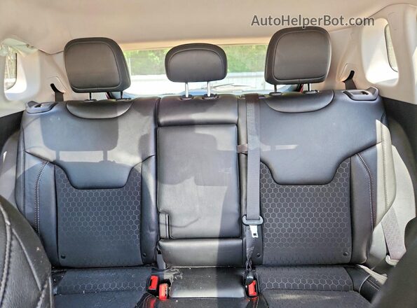 3C4NJCBB2LT229855 2020 JEEP COMPASS Burgundy Vista de los asientos traseros