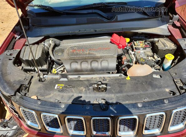 3C4NJCBB2LT229855 2020 JEEP COMPASS Burgundy Vista del compartimento del motor