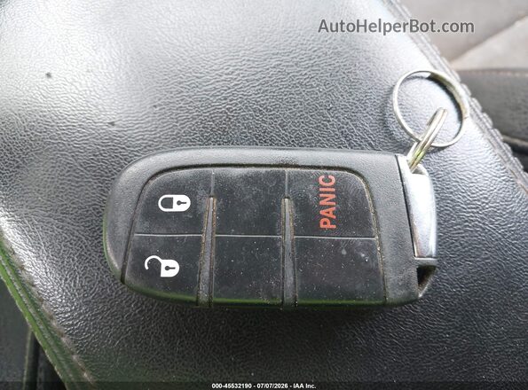 3C4NJCBB3JT256978 2018 JEEP COMPASS Кремовый Вид панели приборов