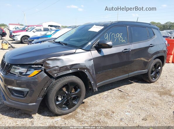 3C4NJCBB3JT358930 2018 JEEP COMPASS Серый Вид спереди