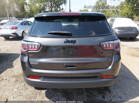 3C4NJCBB3JT358930 2018 JEEP COMPASS Серый 