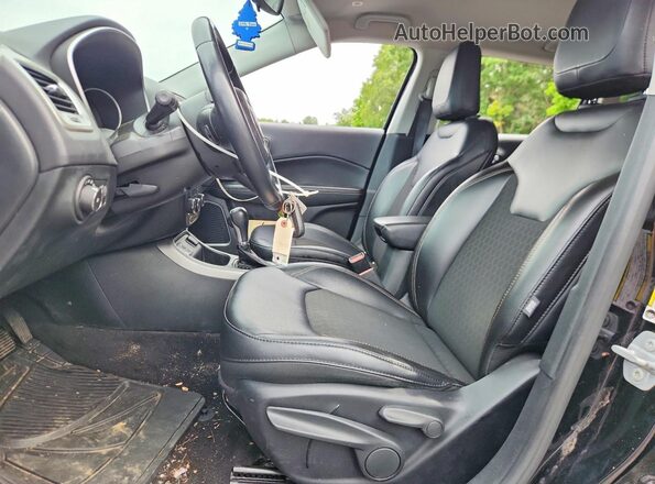 3C4NJCBB4JT186486 2018 JEEP COMPASS Black Widok wnętrza z przodu