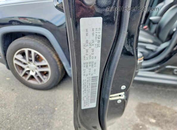 3C4NJCBB4JT186486 2018 JEEP COMPASS Black Widok naklejki z numerem VIN