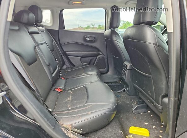 3C4NJCBB4JT186486 2018 JEEP COMPASS Black Widok wnętrza z tyłu