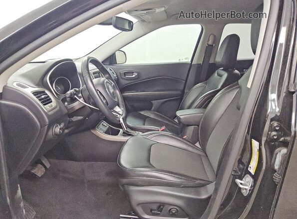 3C4NJCBB4KT616356 2019 JEEP COMPASS Black Вид салону спереду