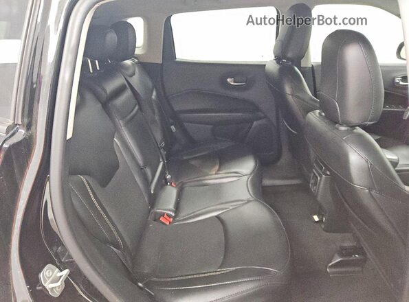 3C4NJCBB4KT616356 2019 JEEP COMPASS Black Вид задньої частини салону