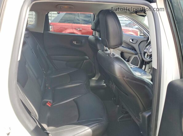 3C4NJCBB4MT567730 2021 JEEP COMPASS White Widok wnętrza z tyłu