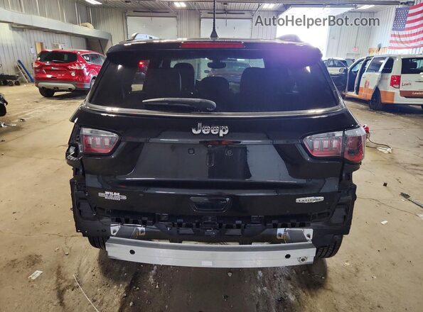 3C4NJCBB5JT272664 2018 JEEP COMPASS Black Вид ззаду