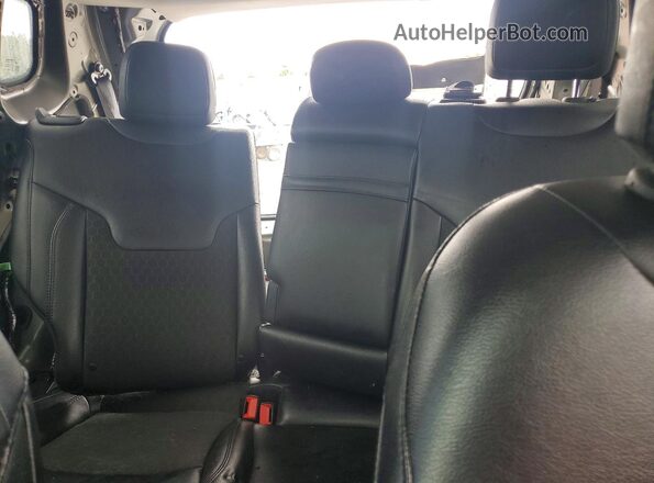 3C4NJCBB5KT756142 2019 JEEP COMPASS Gray Widok tylnych siedzeń