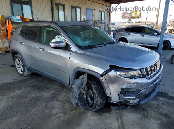 3C4NJCBB5LT141236 2020 JEEP COMPASS Silver Vista del salpicadero