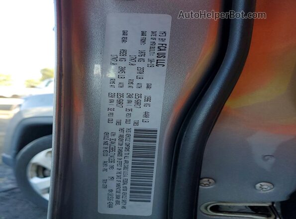 3C4NJCBB5LT141236 2020 JEEP COMPASS Silver 