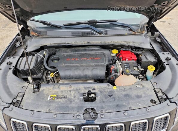 3C4NJCBB5LT235388 2020 JEEP COMPASS Black Engine compartment view