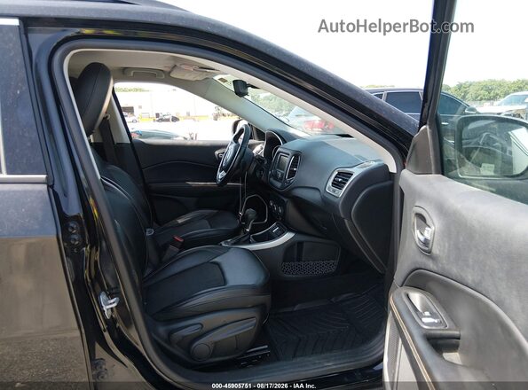 3C4NJCBB6JT466281 2018 JEEP COMPASS Black Front interior view
