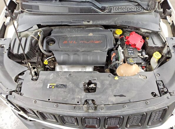 3C4NJCBB7LT246697 2020 JEEP COMPASS White Շարժիչի բաժամունքի տեսք