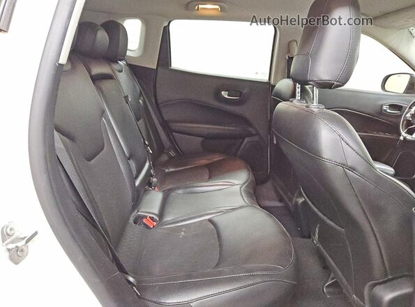 3C4NJCBB7LT246697 2020 JEEP COMPASS White Սալոնի հետևի տեսք