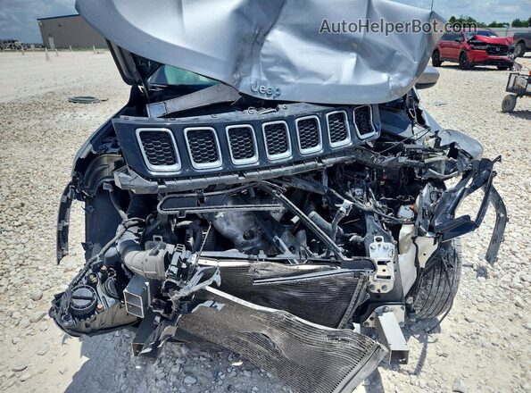 3C4NJCBB7MT505657 2021 JEEP COMPASS Silver Engine compartment view