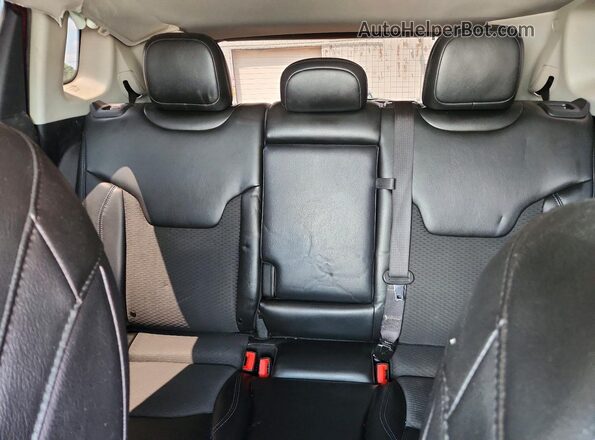 3C4NJCBB7NT149406 2022 JEEP COMPASS Red Հետևի նստատեղերի տեսք