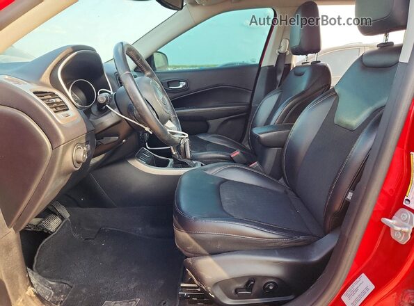 3C4NJCBB8HT607457 2017 JEEP COMPASS Maroon Front interior view