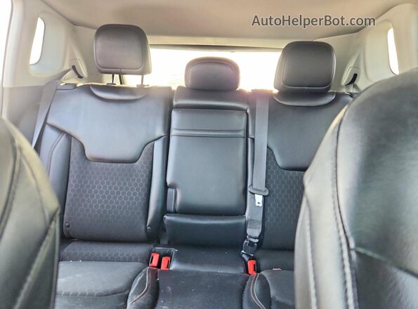 3C4NJCBB8HT607457 2017 JEEP COMPASS Maroon Rear seats view