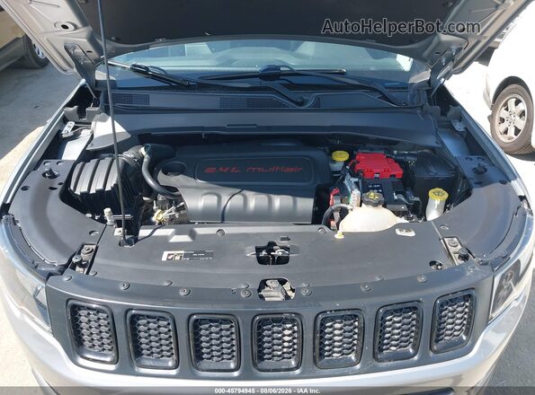 3C4NJCBB8MT531765 2021 JEEP COMPASS Silver Rear view