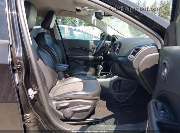 3C4NJCBB9KT699055 2019 JEEP COMPASS Black Widok wnętrza z przodu