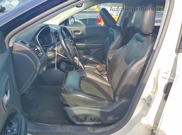 3C4NJCBB9LT158587 2020 JEEP COMPASS White წინა სალონის ხედი