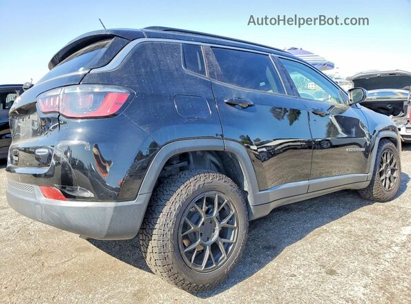 3C4NJCBB9LT258883 2020 JEEP COMPASS Black უკანა მარჯვენა