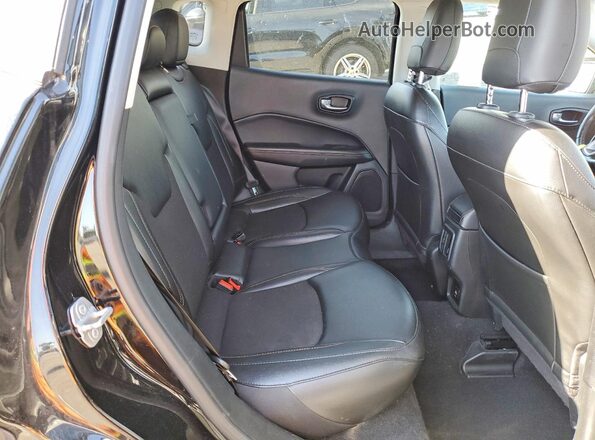 3C4NJCBB9LT258883 2020 JEEP COMPASS Black უკანა სალონის ხედი